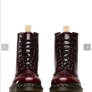 DR MARTEN VEGAN CHERRY RED 1460 BOOT